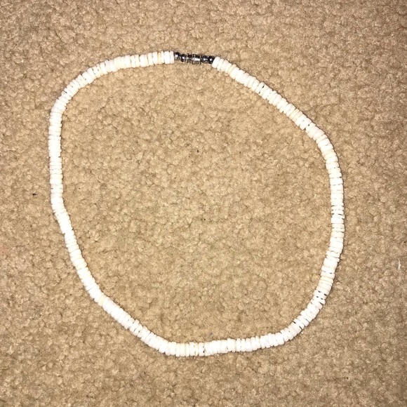 two shell necklaces - Picture 2 of 2